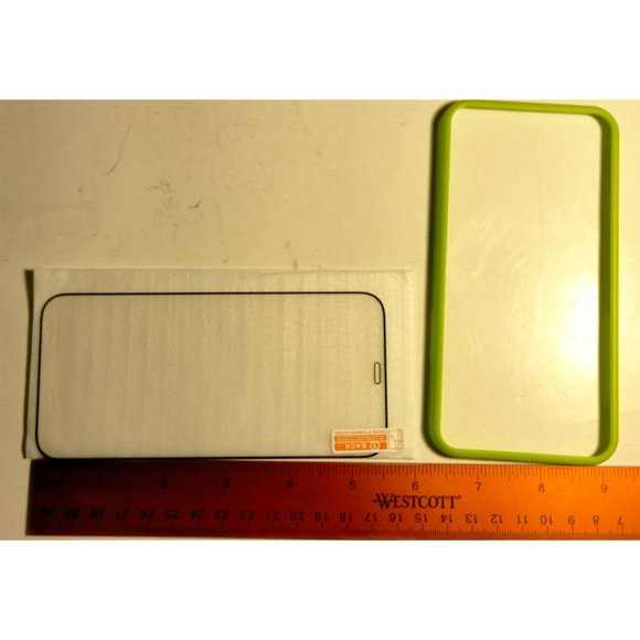 FILUV Screen Protector Tempered Glass iPhone  2020 6 inch - Picture 4 of 9